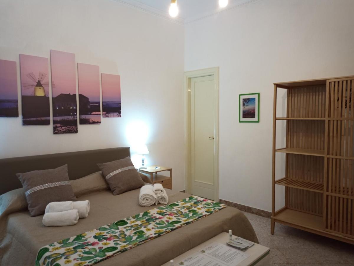 Casa Vacanze Ni Nuccia Trapani Exteriör bild